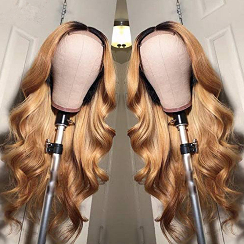 Women's Wigs with Long Curls — detail view