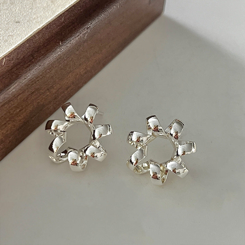 Circle Twists Stud Earring for Women Gold Color Ear Daily Wear Jewelry Party Gifts — product view