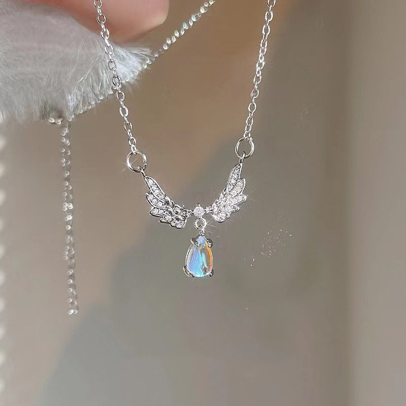 Vintage Gothic Heart Crown Angel Wings Pendant Necklaces for Women Exquisite Love Shape Clavicle Chain Choker Jewelry — product view