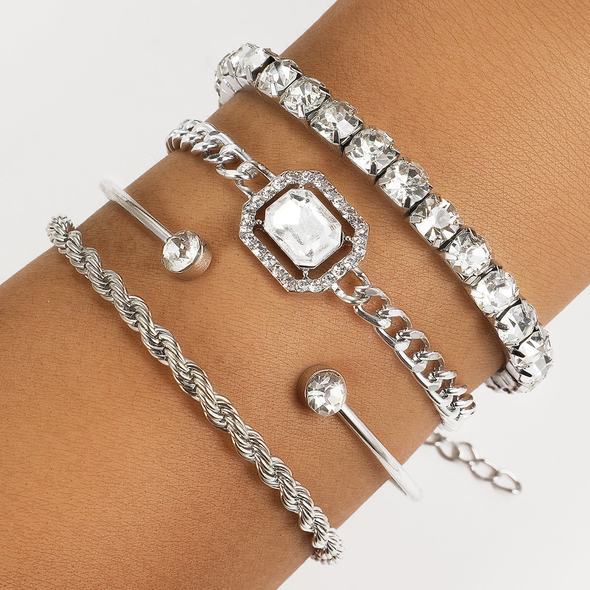 4 Pcs Crystal Bracelet Set Bohemian Design for Women Vintage Twisted Cuff Chains Armband Jewelry — detail view