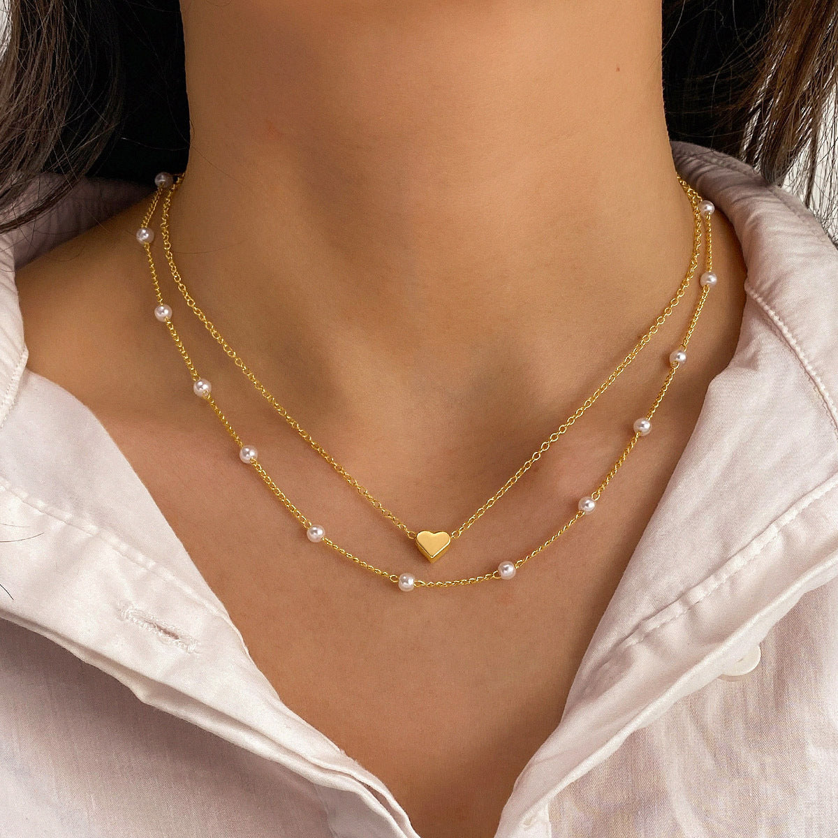 Women's Pearl Tassel Pendant Double-layer Necklace Gold Pearl Necklace for Women — detail view