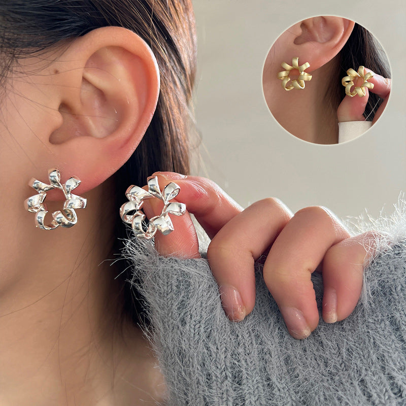Circle Twists Stud Earring for Women Gold Color Ear Daily Wear Jewelry Party Gifts — main product view