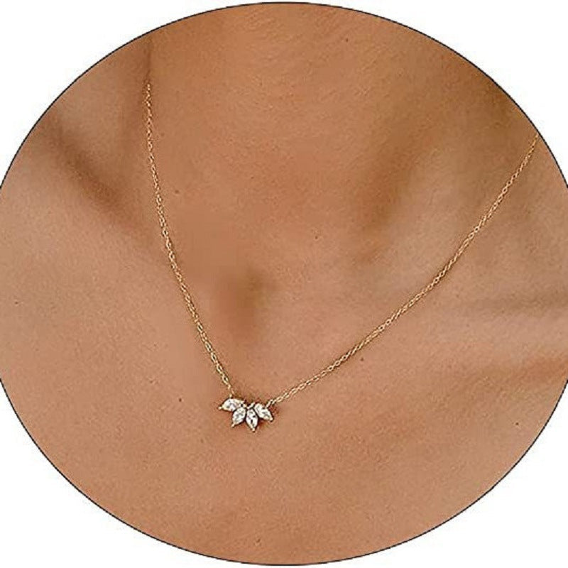 Minimalist Shining Flower Petal Necklace for Women Lotus Flower Pendant Necklace Female Party Anniversary Jewelry — product view