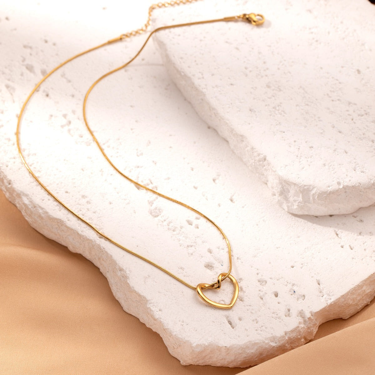 Stainless Steel Twist Hollow Heart Pendant Necklace for Women Spicy Women Clavicle Chain Jewelry — additional product view