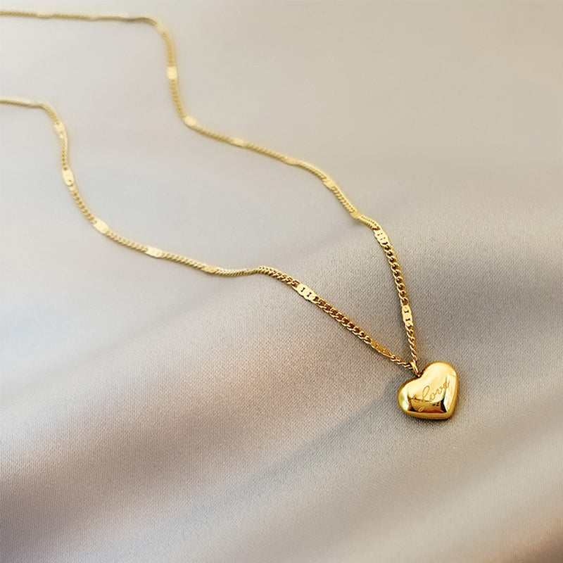 Necklace for Women Vintage Love Heart Pendant Party Jewelry — detail view