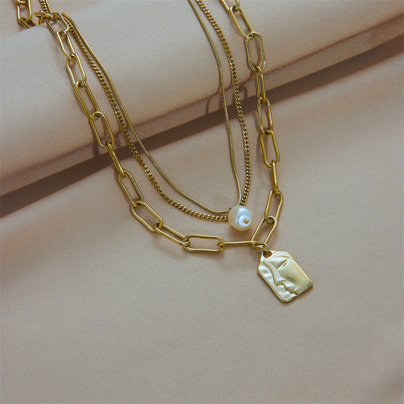 Layered Face Portrait Chain Choker Necklace for Women Pearls Pendant Necklace Jewelry — detail view